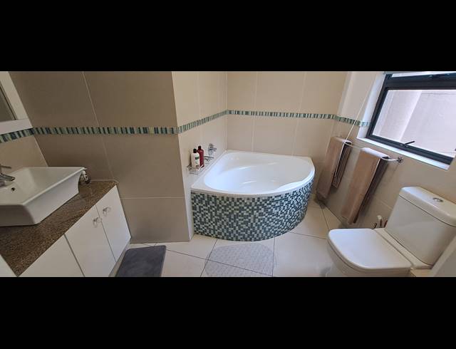 4 BEDROOM PENTHOUSE FOR SALE IN NEW TOWN CENTRE